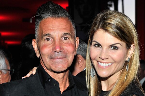 lori loughlin net worth